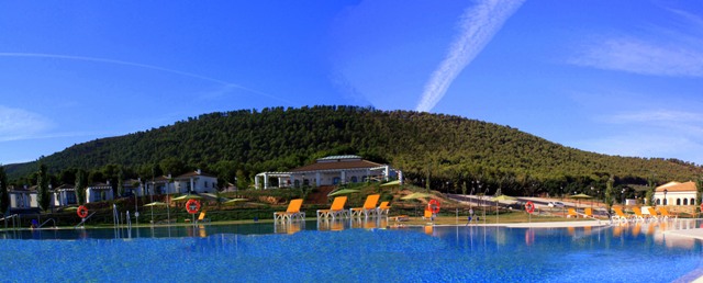 foto piscina 2.jpg