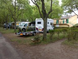 parcela autocaravana.jpg