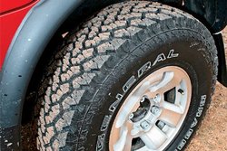 general-grappler-at2-tire.jpg