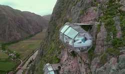 scary-see-through-suspended-pod-hotel-peru-sacred-valley-81.jpg