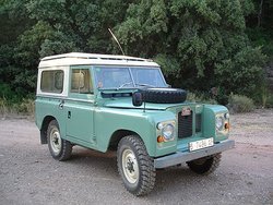 land rover santana.jpg