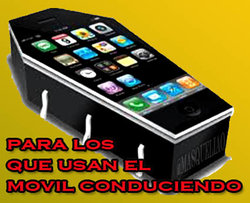 Ataud, Conducir, Telefono, Movil, Coche, Feretro.jpg