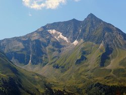 1024px-Ahornspitze_Nordflanke.jpg
