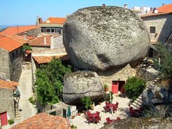 Village-Of-Monsanto-in-Portugal-11.jpg
