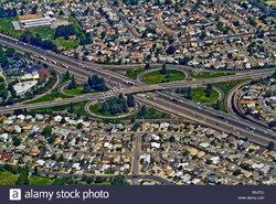 vista-aerea-de-la-interseccion-de-autovias-cerca-de-san-francisco-ca-al-aeropuerto-alrededor-de-.jpg