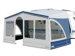 Hypercamp_voorwand_luifel.jpg Hypercamp_voorwand_luifel.jpg
