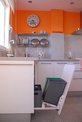 (2009-11-09) Cubos de reciclaje P028R.jpg
