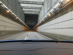 2019-05-27 Tunel Oresun hacia Malmo.JPG