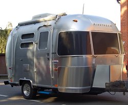 16ft_airstream_ccd_bambi_front.jpg