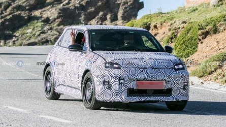 2024-renault-5-prototype-with-production-body-spy-photo.jpg