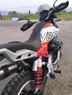 1000306090.jpg 1000306090.jpg