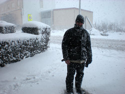 Alvaro debajo nevada.jpg