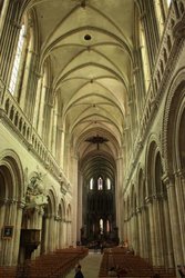 catedral Bayeux.jpg