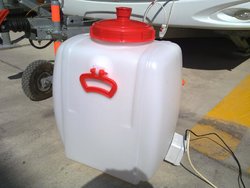 Instalar agua caliente en la caravana con depósito de Polietileno y  resistencia de 500w