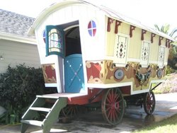 gypsy-wagon-102-004-600x450.jpg