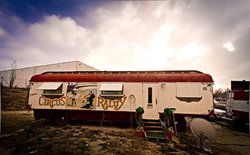 Circo-raluy-caravana-chapa.jpg