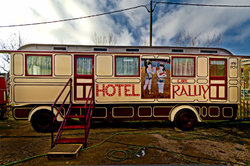 Circo-raluy-caravana-hotel-1.jpg