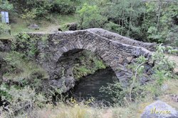 Puente Romanico de Lladorre-1.jpg