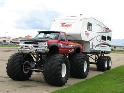 monster caravana.jpg