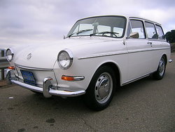 5º 1965_Volkswagen_VW_Type_III_.jpg