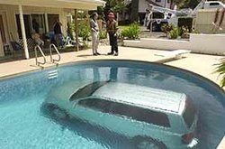 coche piscina.jpg