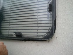 Daños en la ventana.jpg