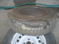 Estado de rueda de caravana 001.JPG