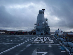 Aircraft_carrier_HMS_Ark_Royal_(R07)_pic_38.jpg