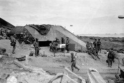 bunker-1944.jpg